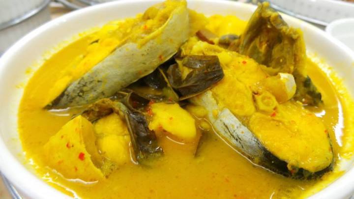 Top 10 Weird food combination that taste good: Tempoyak (fermented durian) with fish or poultry
