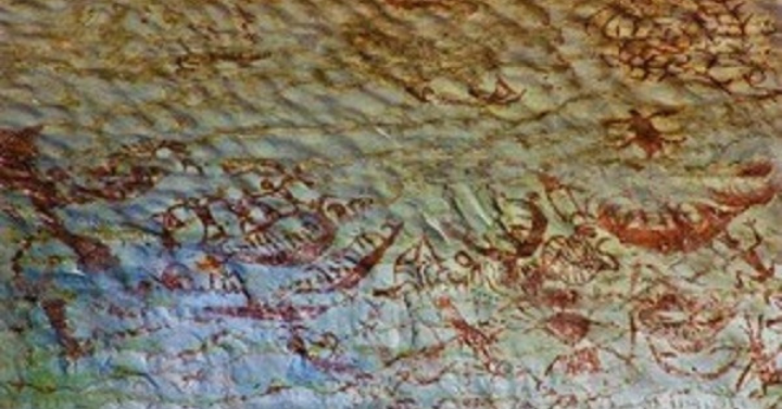 This is the site of the famous Niah cave paintings and the place where the ‘death-ships’ were found.